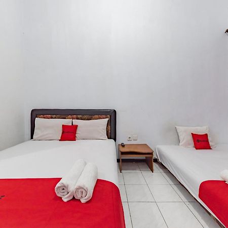 Reddoorz At Ciliwung Guest House Syariah Μαλάνγκ Εξωτερικό φωτογραφία