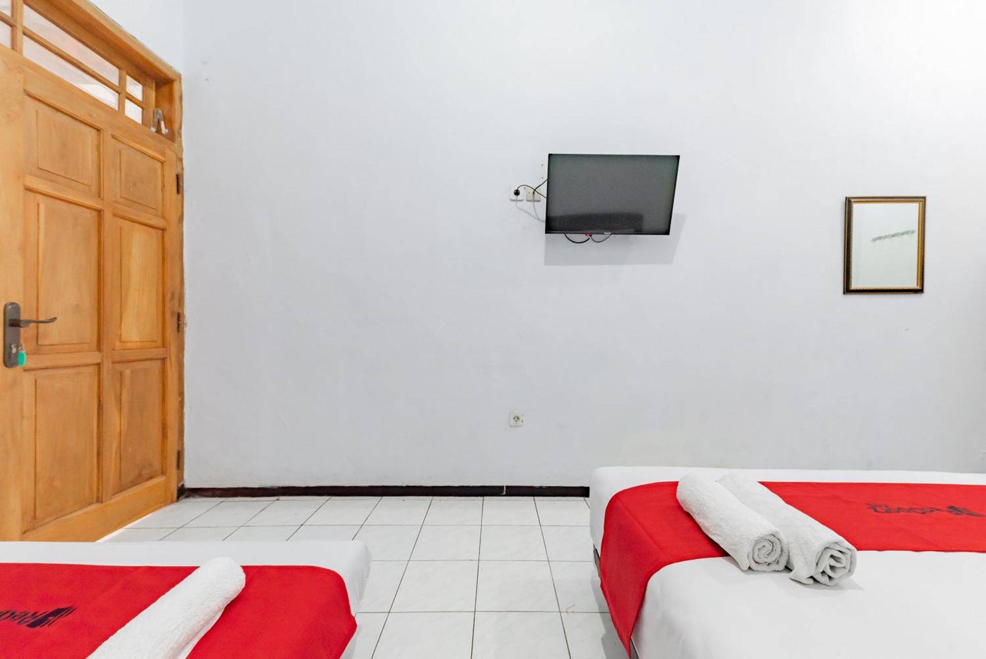 Reddoorz At Ciliwung Guest House Syariah Μαλάνγκ Εξωτερικό φωτογραφία