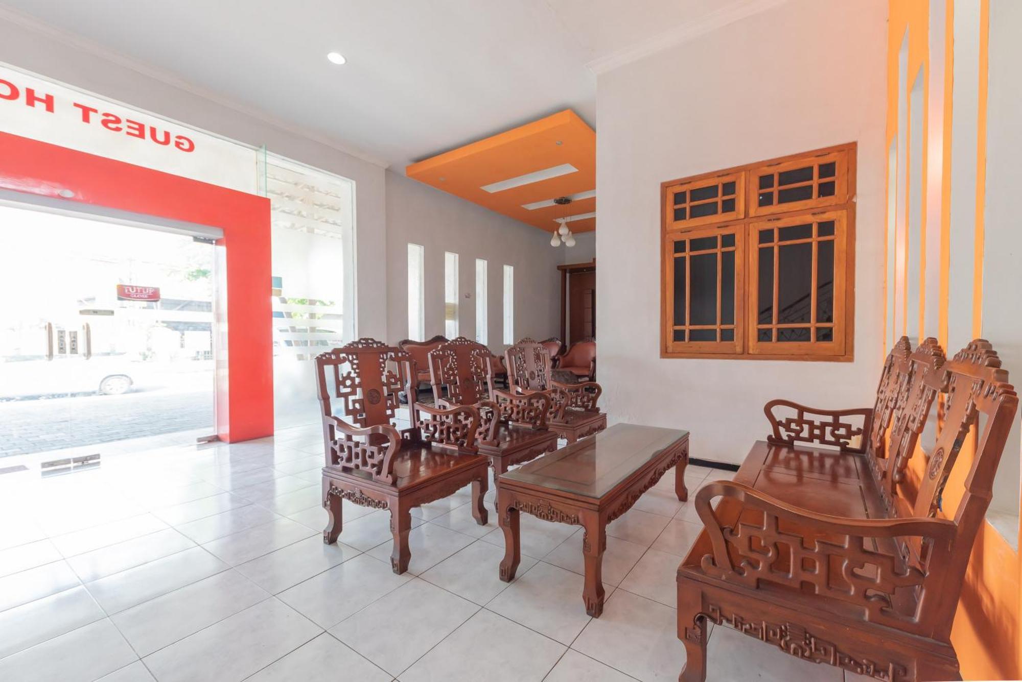 Reddoorz At Ciliwung Guest House Syariah Μαλάνγκ Εξωτερικό φωτογραφία