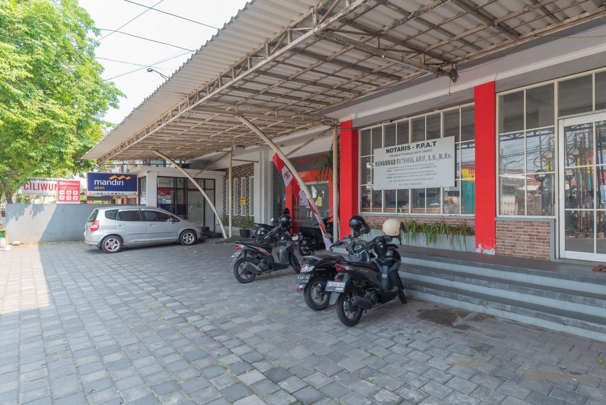 Reddoorz At Ciliwung Guest House Syariah Μαλάνγκ Εξωτερικό φωτογραφία