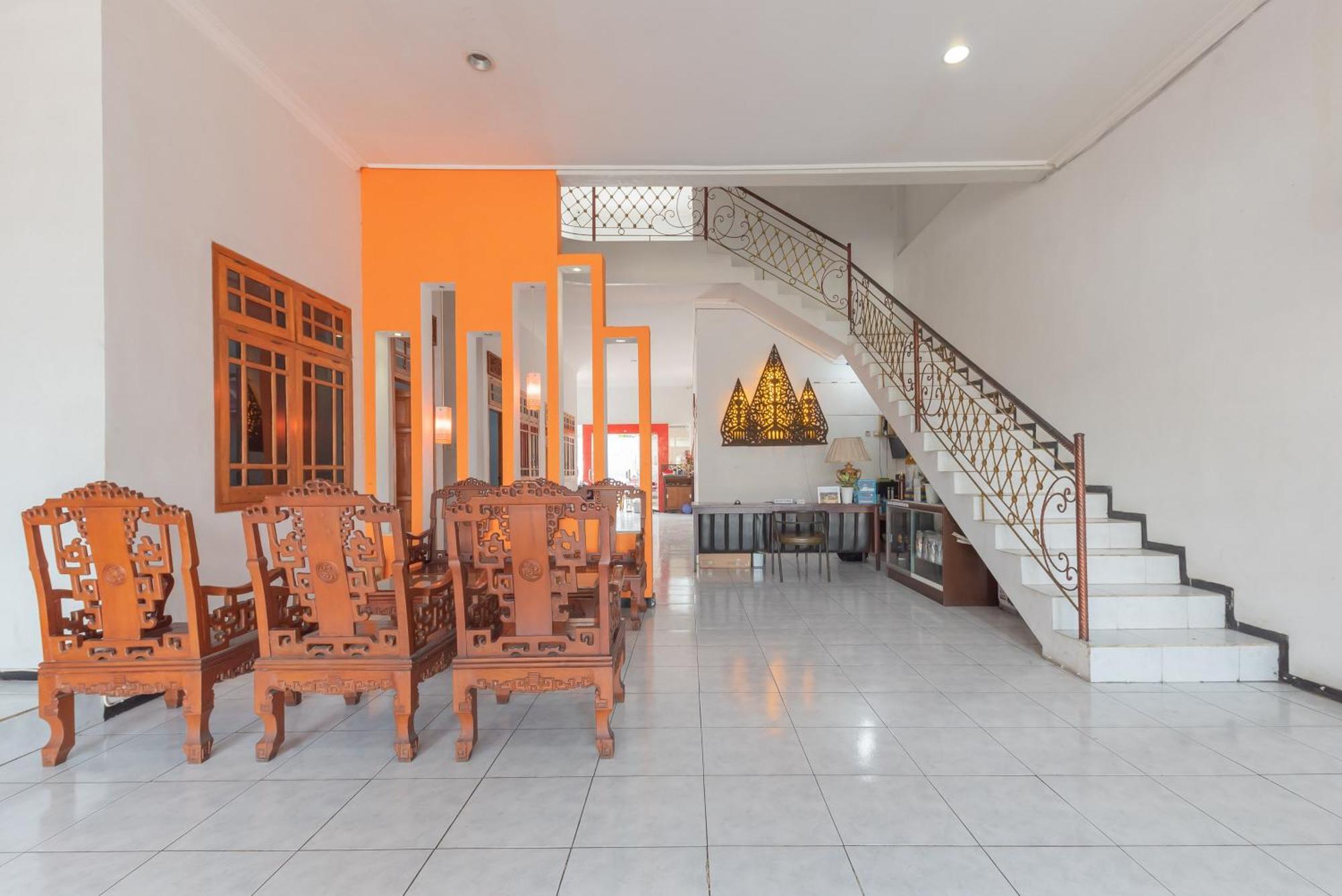 Reddoorz At Ciliwung Guest House Syariah Μαλάνγκ Εξωτερικό φωτογραφία