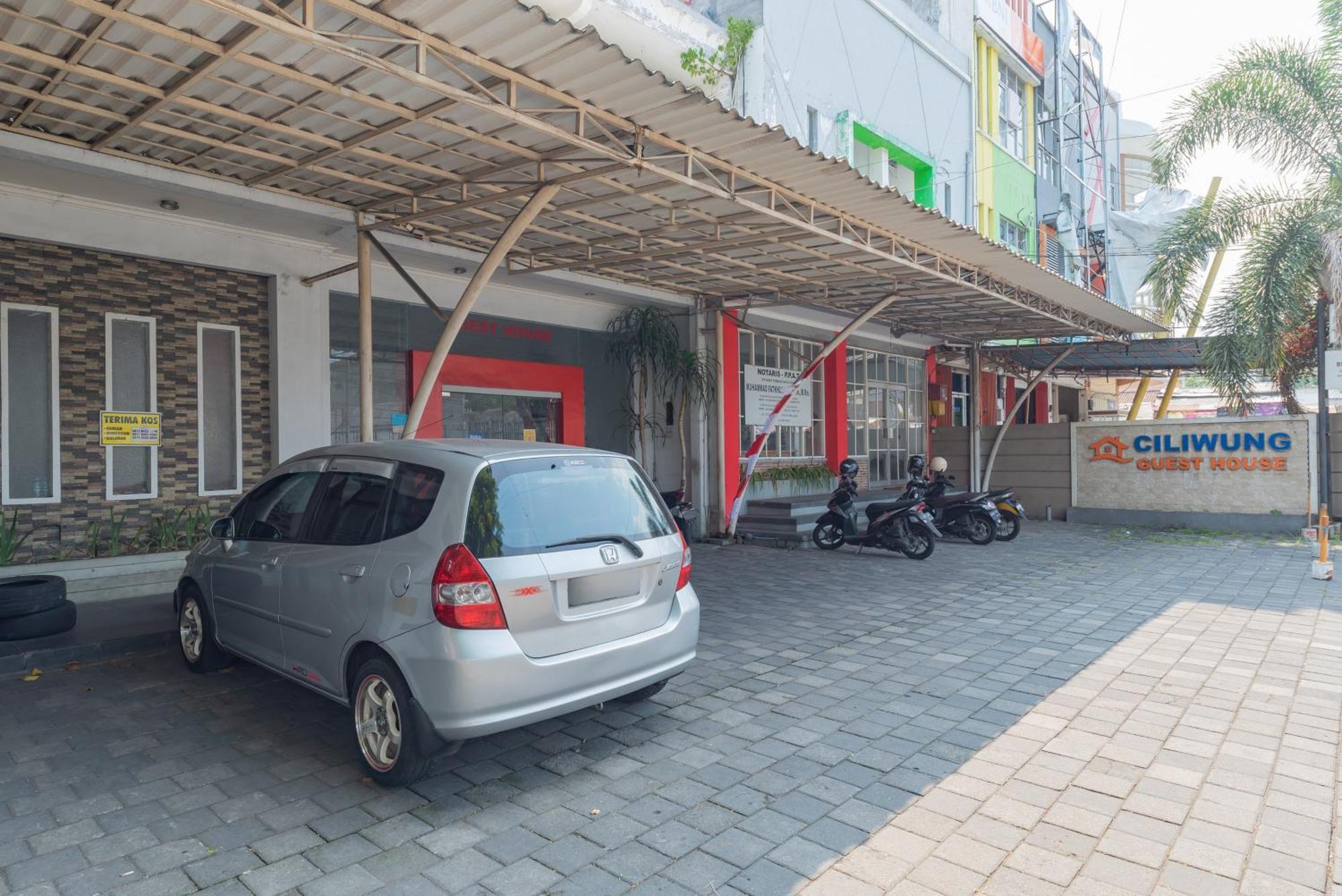 Reddoorz At Ciliwung Guest House Syariah Μαλάνγκ Εξωτερικό φωτογραφία